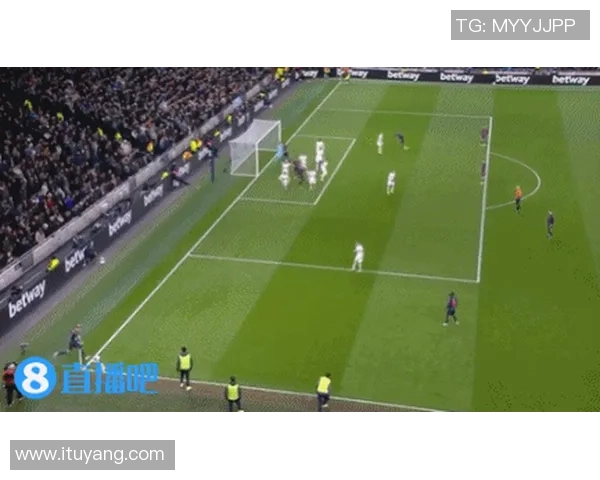 那不勒斯逆袭热刺狂胜五球足总杯赛场惊现冷门瞬间